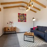 Komun Apartamento *