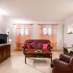 Komun Apartamento *