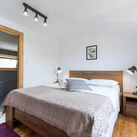 Komun Apartament *