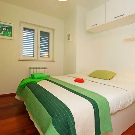 Komun Apartament Vela Luka