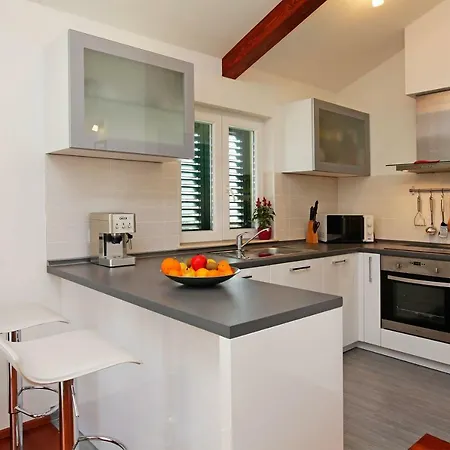 Komun Apartament *