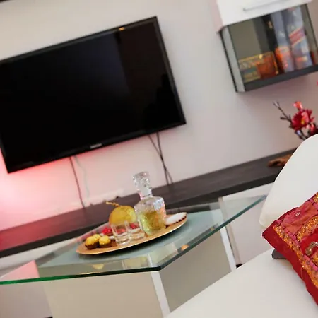 Apartament Komun *