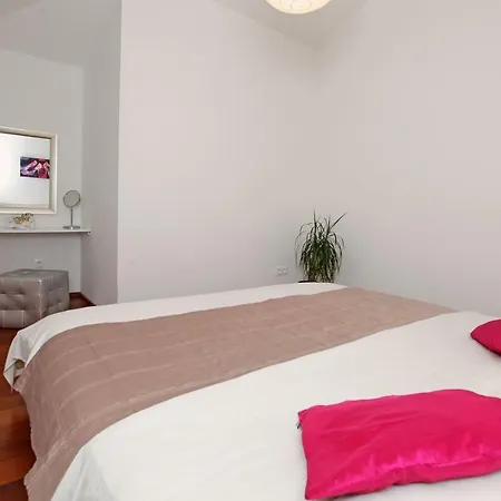 Apartament Komun Vela Luka