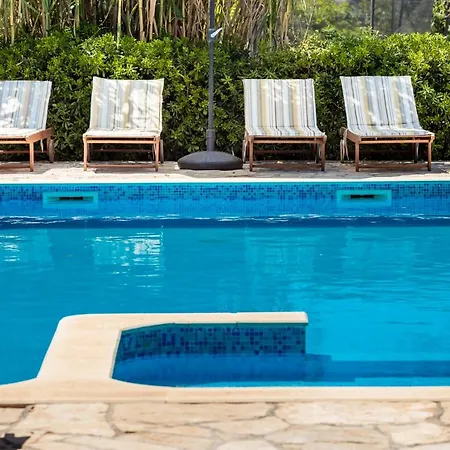 Komun Apartment Vela Luka