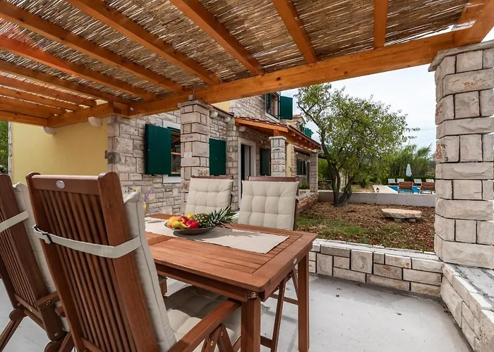 Komun Διαμέρισμα Vela Luka