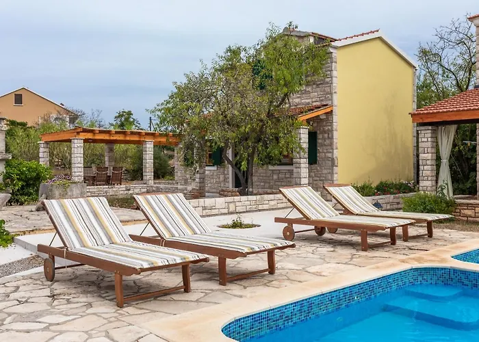 Komun Διαμέρισμα *