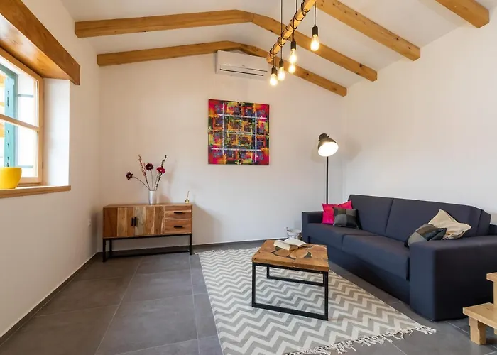 Komun Διαμέρισμα *