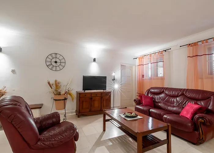 Komun Διαμέρισμα