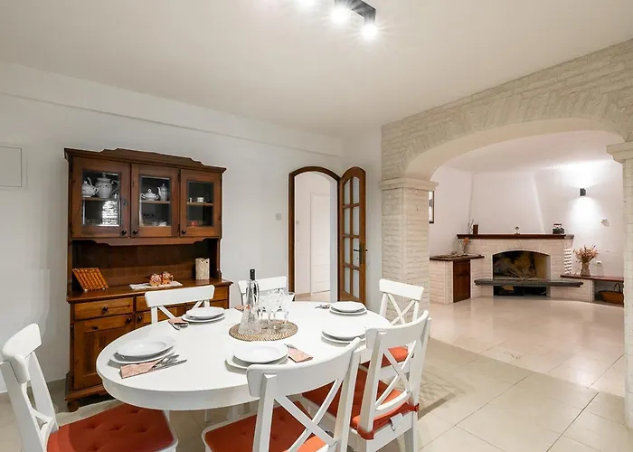 Komun Διαμέρισμα Vela Luka