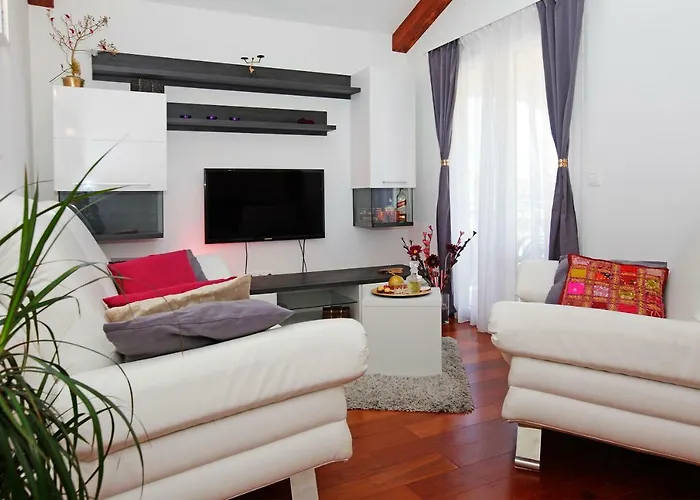 Komun Διαμέρισμα Vela Luka