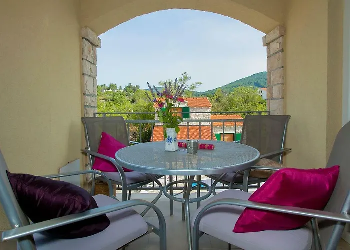 Komun Διαμέρισμα *