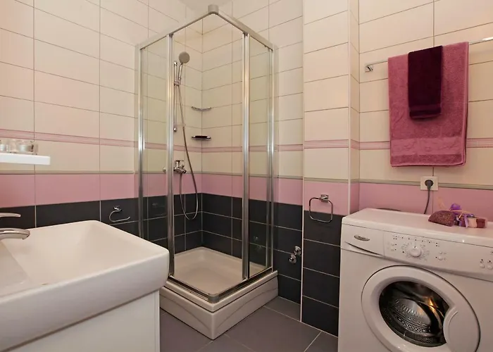 Komun Apartment Vela Luka